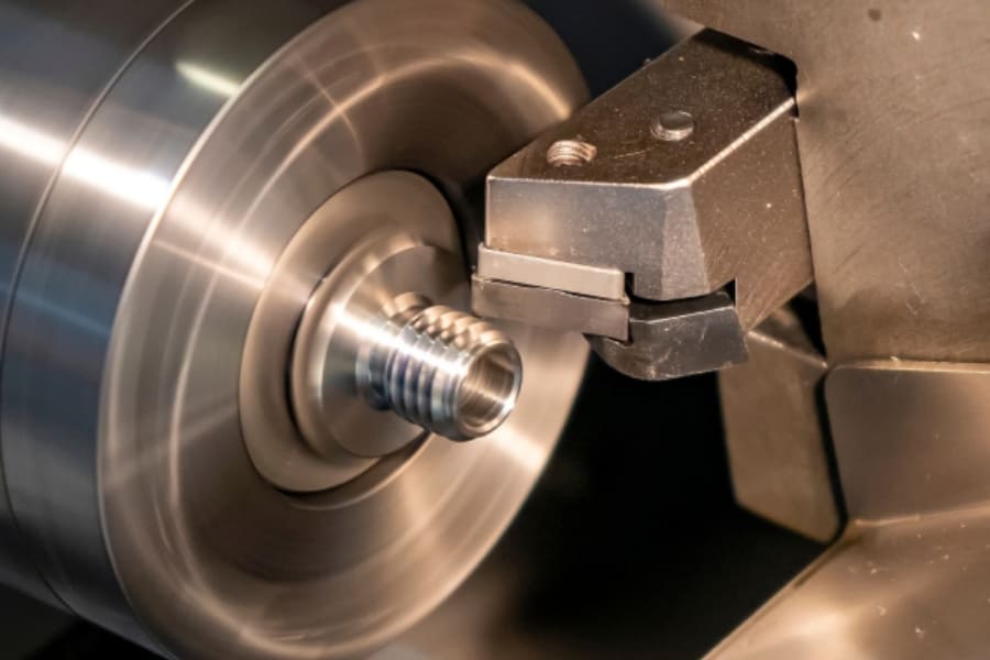 How to Choose CNC Lathe Tools: Types, Material, Functions